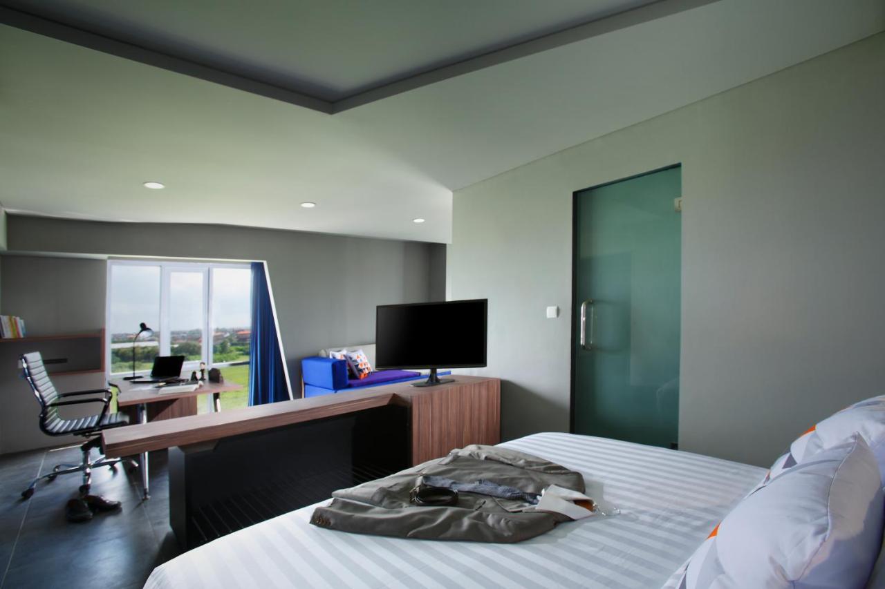 Berry Biz Hotel Sunset Road Семіньяк Екстер'єр фото