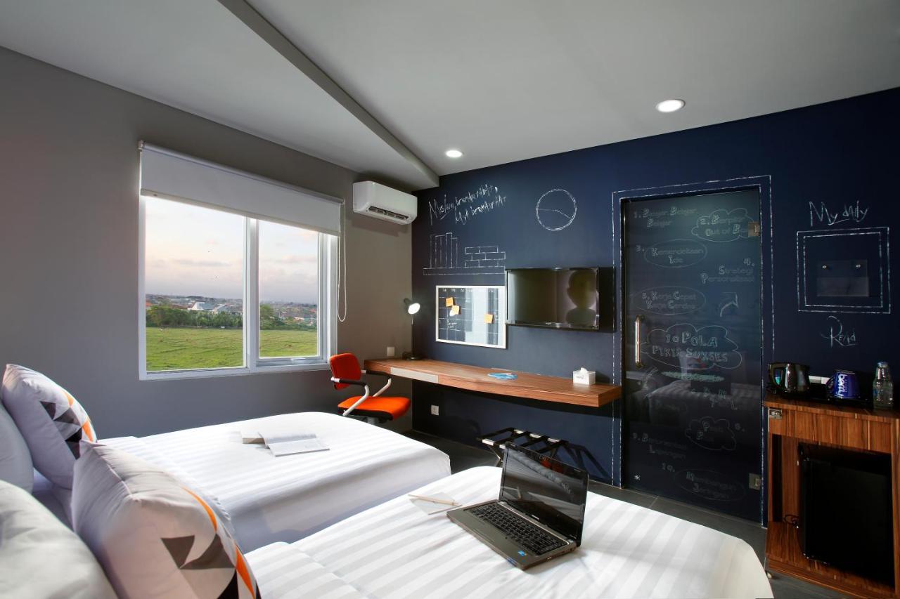 Berry Biz Hotel Sunset Road Семіньяк Екстер'єр фото